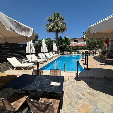 Ξενοδοχείο Samel 3*