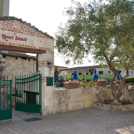 فندق Samel سيفيري